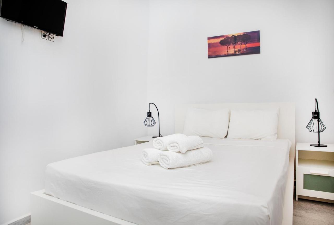 Caper-2 Bedroom Traditional Home With Amazing View Náousa Exteriör bild