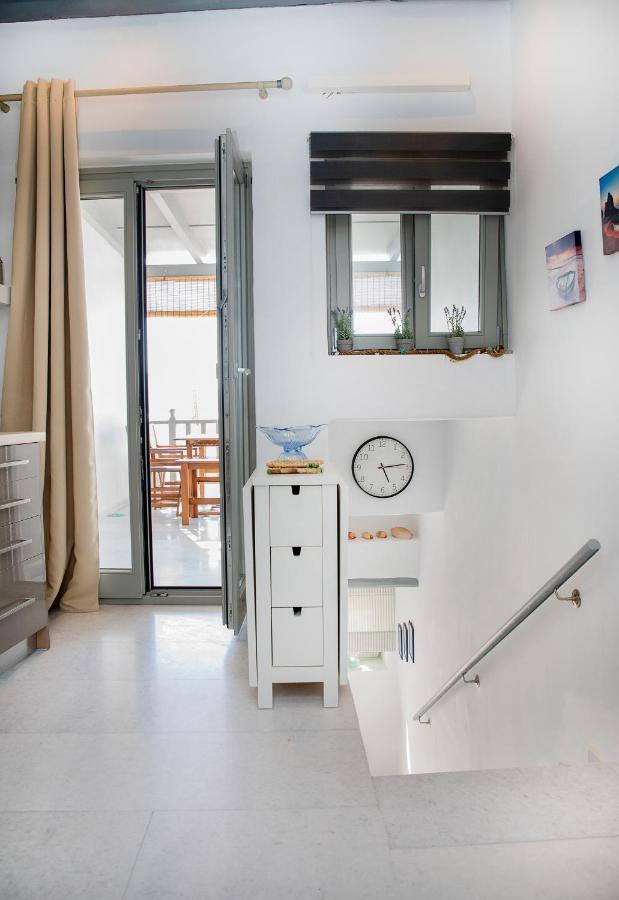 Caper-2 Bedroom Traditional Home With Amazing View Náousa Exteriör bild