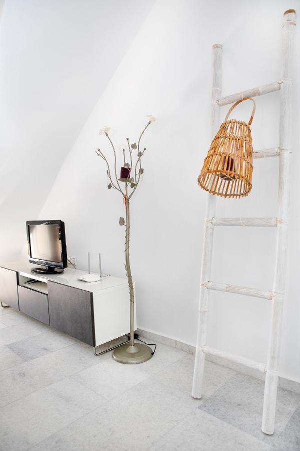 Caper-2 Bedroom Traditional Home With Amazing View Náousa Exteriör bild