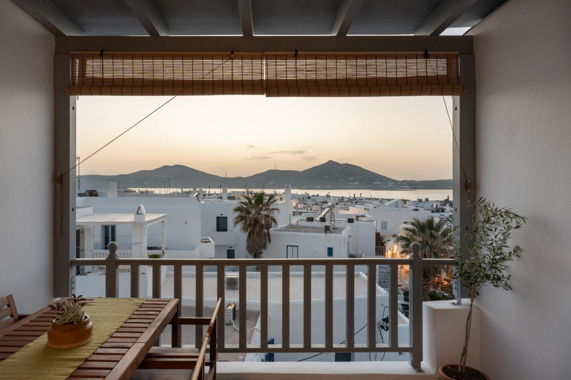 Caper-2 Bedroom Traditional Home With Amazing View Náousa Exteriör bild