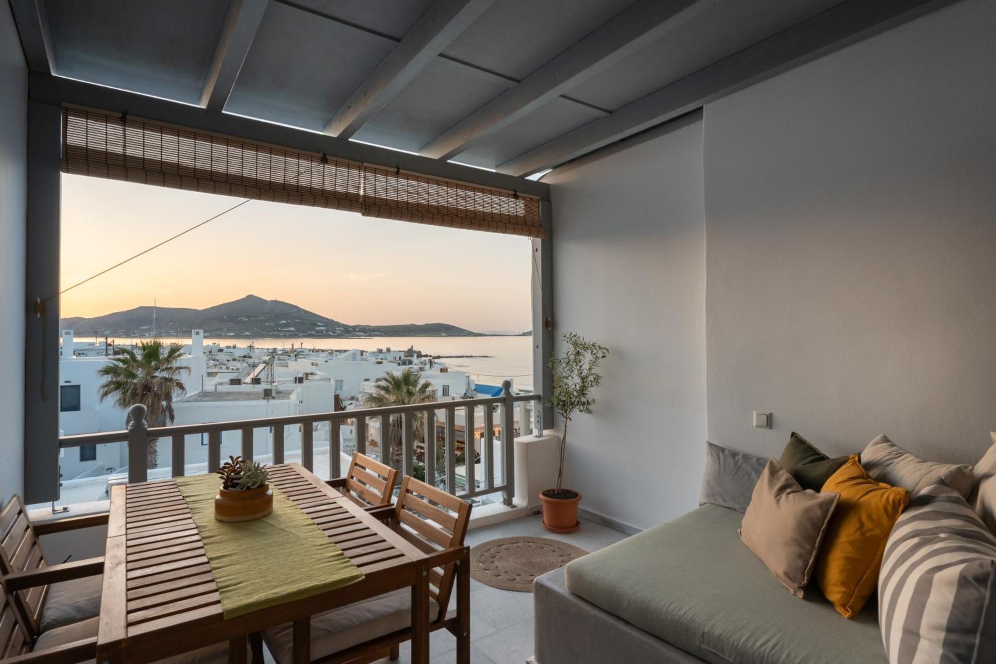 Caper-2 Bedroom Traditional Home With Amazing View Náousa Exteriör bild
