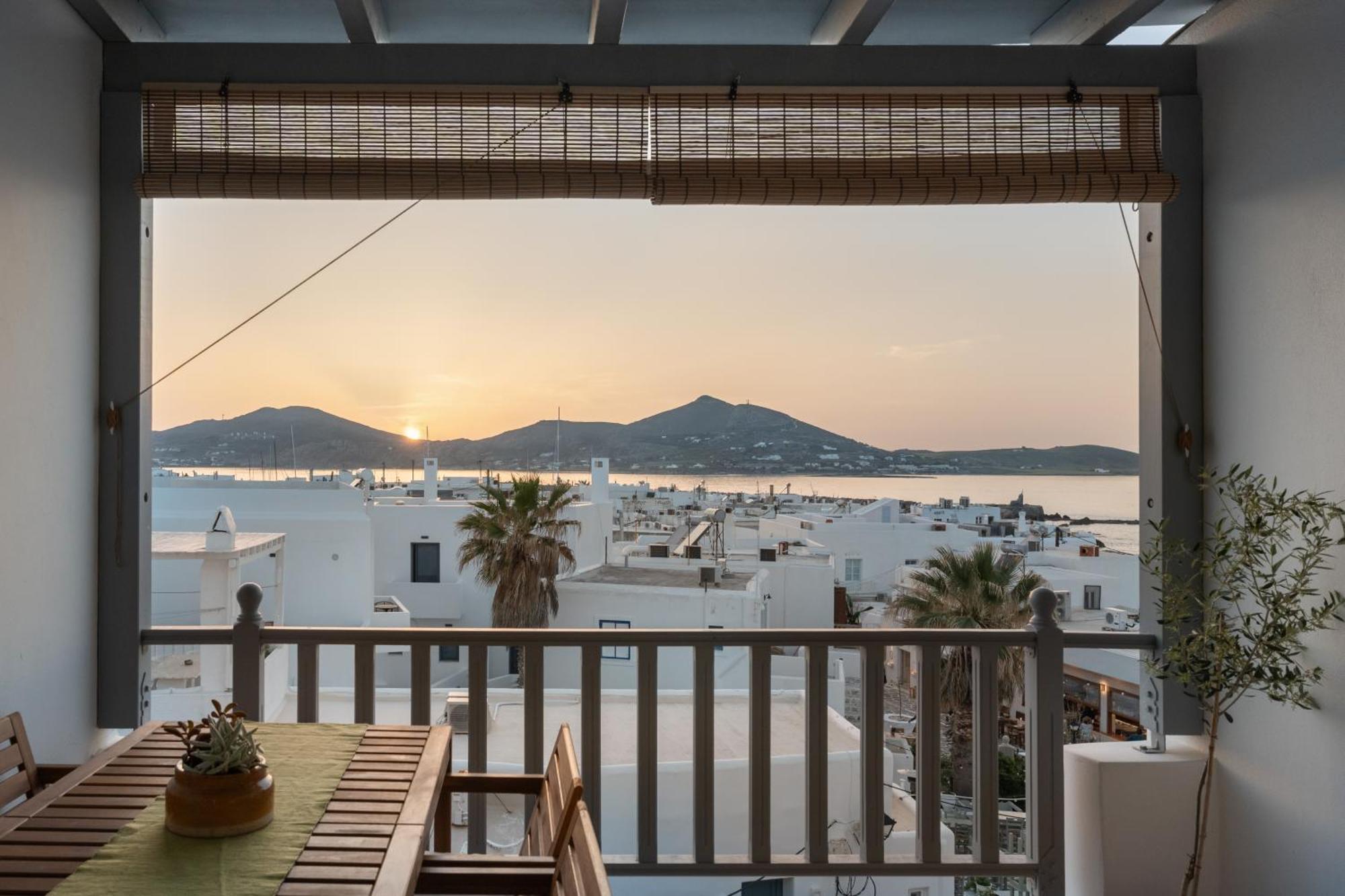 Caper-2 Bedroom Traditional Home With Amazing View Náousa Exteriör bild