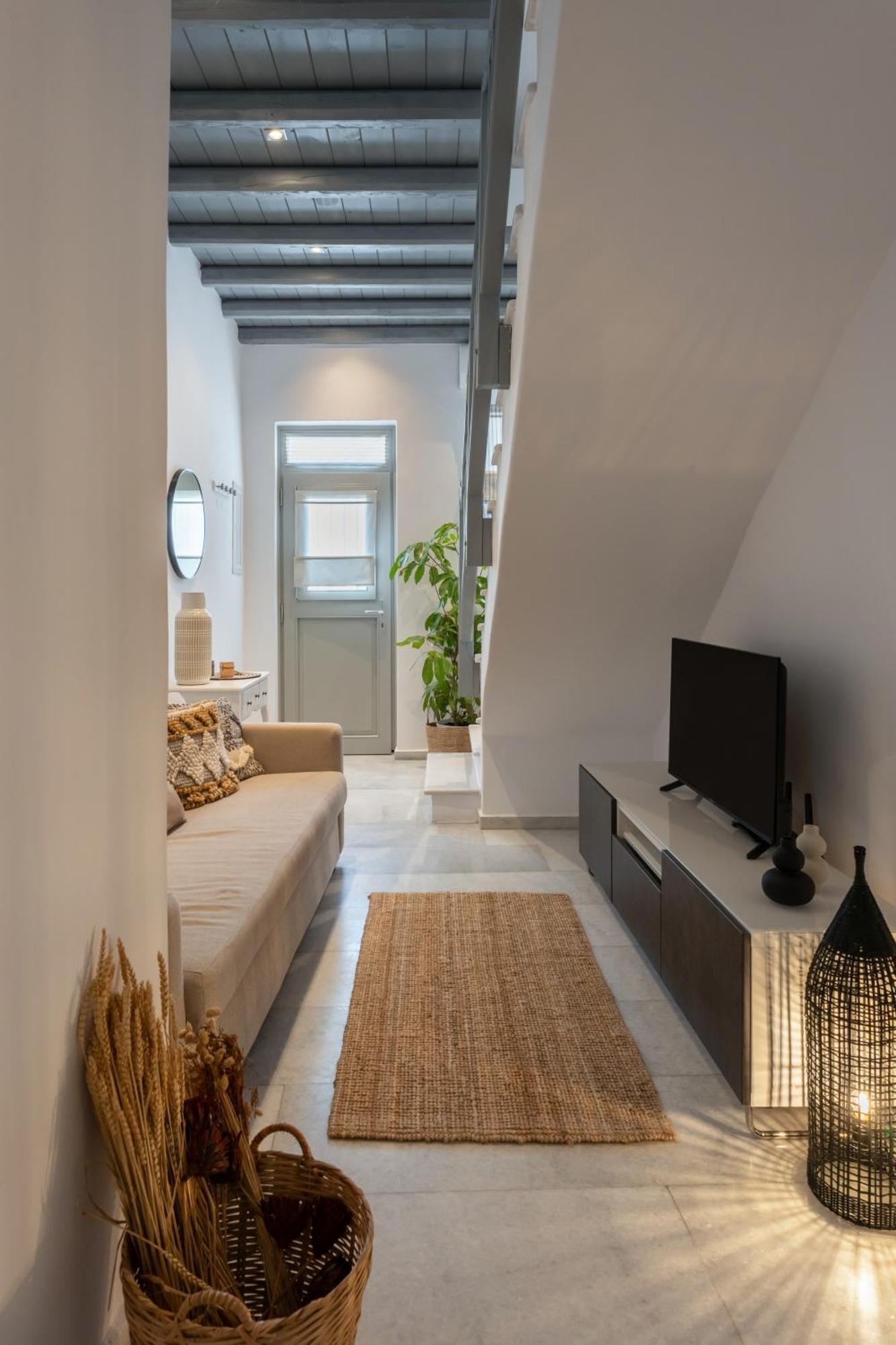 Caper-2 Bedroom Traditional Home With Amazing View Náousa Exteriör bild
